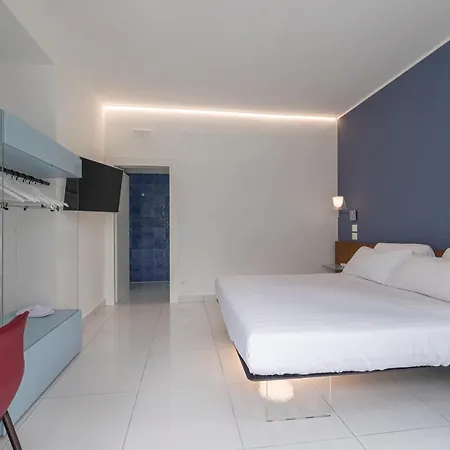 Aquamaris Design & Guest house 4*