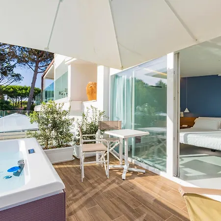 Aquamaris Design & Guest house 4*